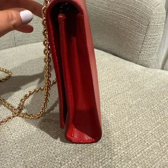 Salvatore Ferragamo Red Vera Bow Gold Chain Crossbody - Picture 6 of 10